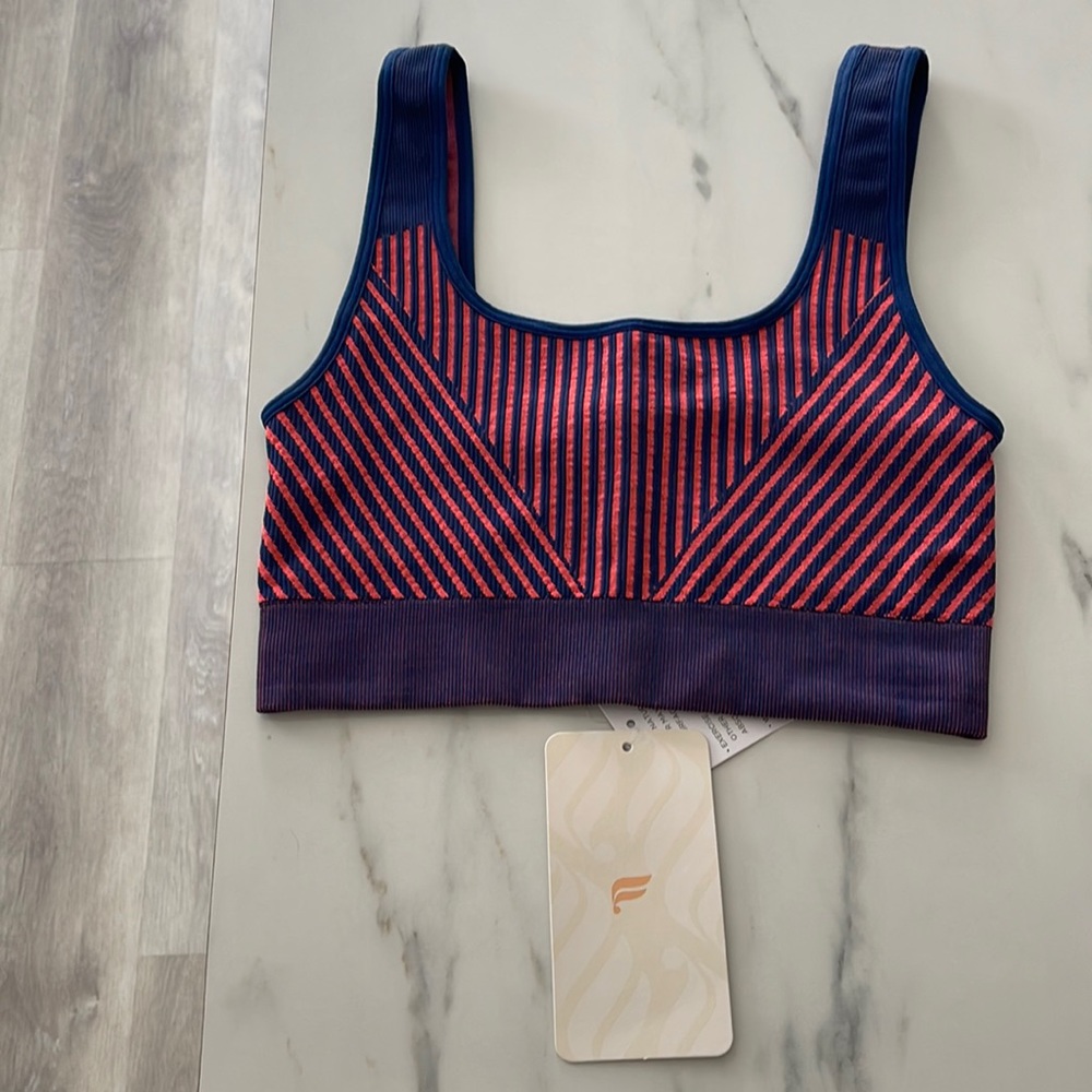 Fabletics Seamless Sports Bra. NWT. S.